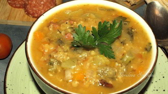 Рецепт чечевичной похлебки с овощами и пепперони