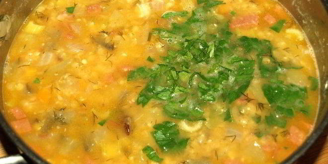 Рецепт чечевичной похлебки с овощами и пепперони