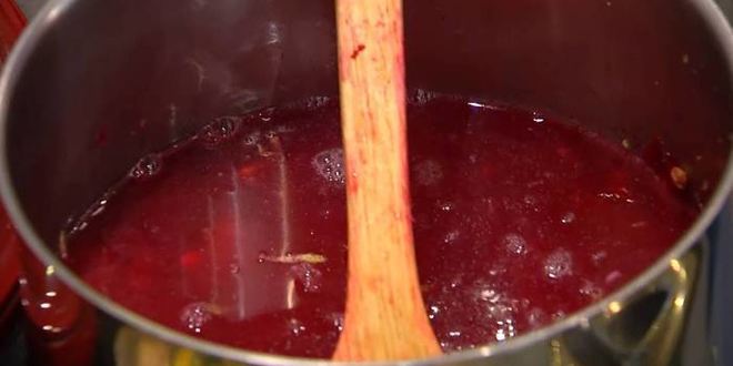 Рецепт чечевичной похлебки со свеклой и шпинатом