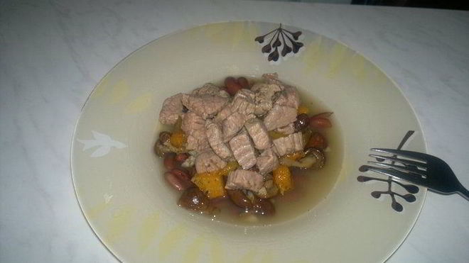 Рецепт фасолевой похлебки с говядиной, опятами и тыквой