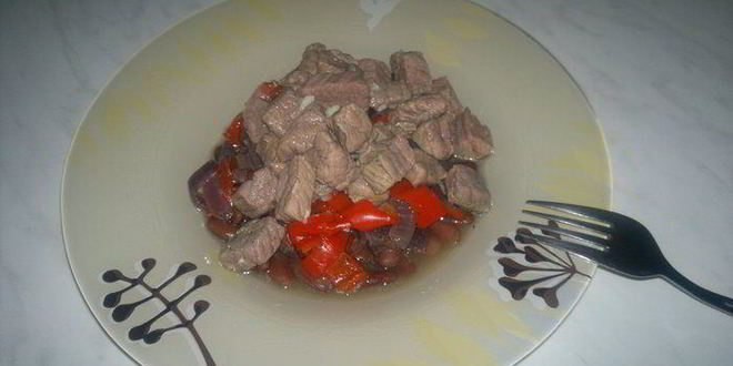 Рецепт Острой бобовой похлебки с говядиной, сладким перцем и луком