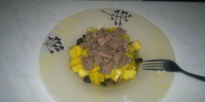 Рецепт Похлебки из черной фасоли с корнем сельдерея и ананасом, говядина в насыщенном бульоне