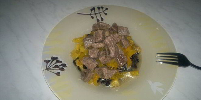 Рецепт Похлебки из черных бобов и говядины и сладкий тропический чатни