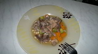 Рецепт Похлебки с индюшачьими желудочками, бедром и овощами