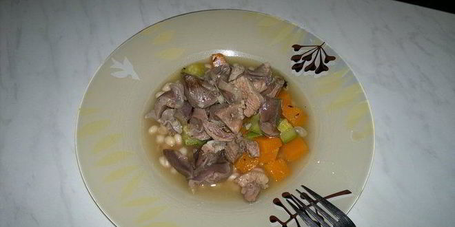 Рецепт Похлебки с индюшачьими желудочками, бедром и овощами