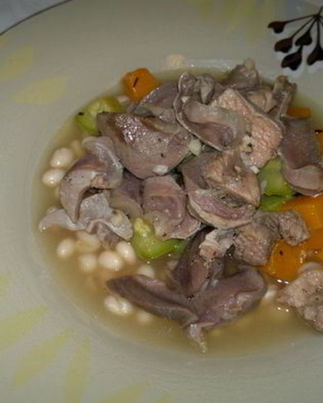 Рецепт похлебки с индюшачьими желудочками, бедром и овощами