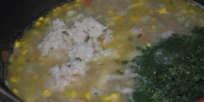 Рецепт похлебки с крабами и кукурузой