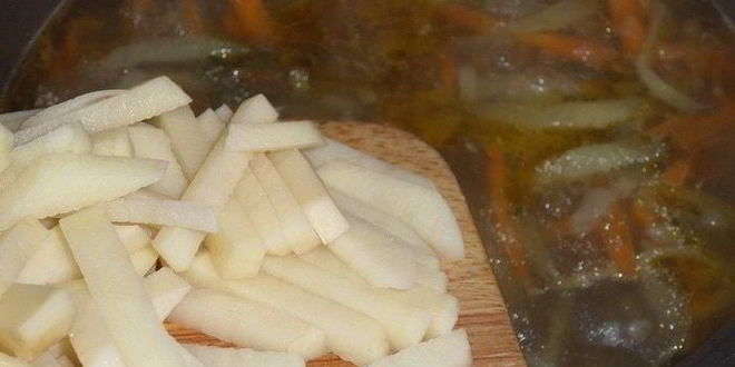 Рецепт рассольника с тунцом