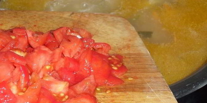 Рецепт рассольника с тунцом