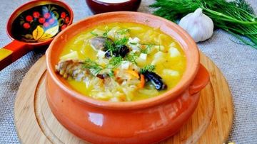 Рецепт Кислых щей с утиными потрошками и черносливом