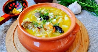 Рецепт Кислых щей с утиными потрошками и черносливом