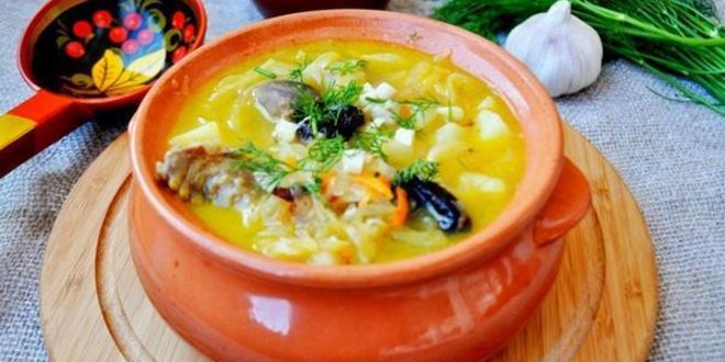 Рецепт Кислых щей с утиными потрошками и черносливом