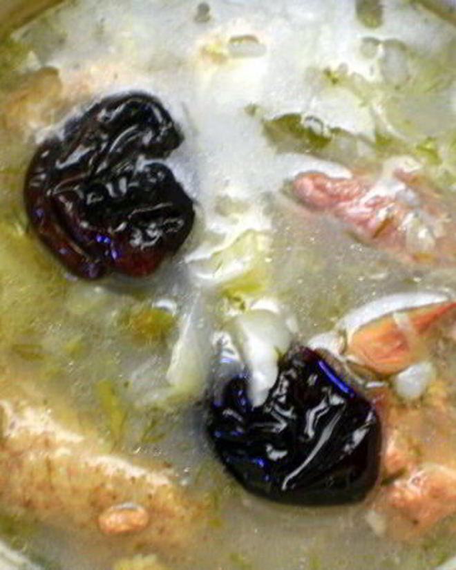 Рецепт кислых щей с утиными потрошками и черносливом