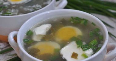 Рецепт Щавелевых щей с яйцом на курином бульоне