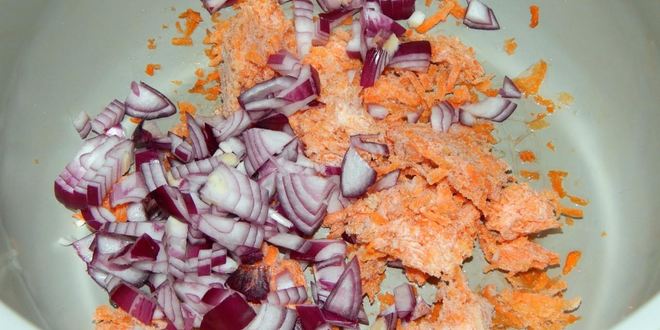 Рецепт солянки из капусты с сосисками в мультиварке