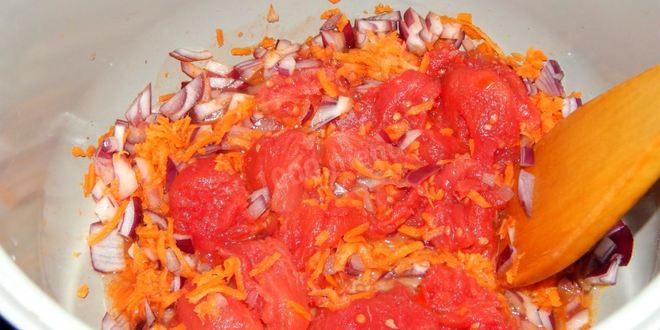 Рецепт солянки из капусты с сосисками в мультиварке