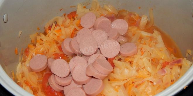 Рецепт солянки из капусты с сосисками в мультиварке