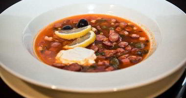 Рецепт Солянки с маслинами и колбасой