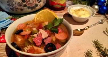 Рецепт Солянки сборной мясной по-домашнему