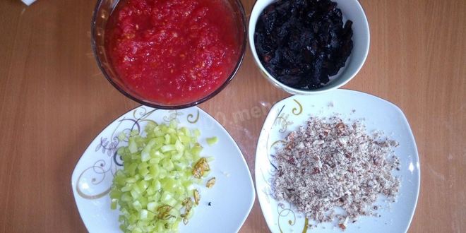 Рецепт харчо с орехами и черносливом