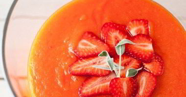 Рецепт Летнего супа-пюре с папайей и клубникой