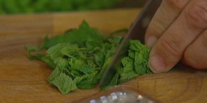 Рецепт семги с супом-пюре из зеленого горошка