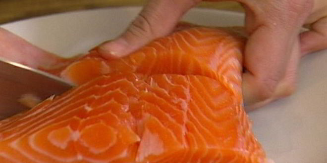 Рецепт семги с супом-пюре из зеленого горошка