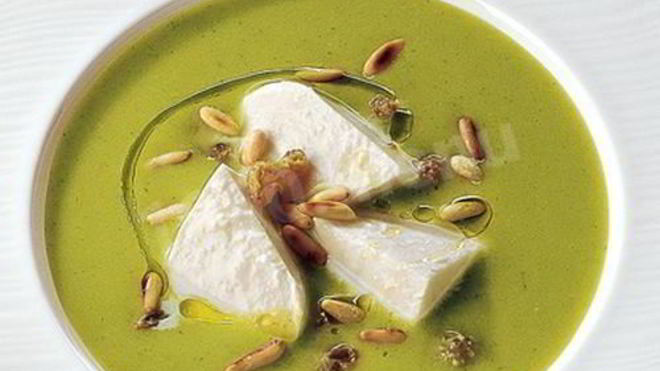 Рецепт супа-пюре из эскарол с сыром моцарелла