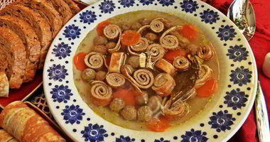 Рецепт Супа с фрикадельками и блинными роллами