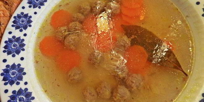 Рецепт супа с фрикадельками и блинными роллами