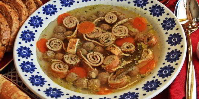 Рецепт супа с фрикадельками и блинными роллами