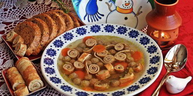 Рецепт супа с фрикадельками и блинными роллами