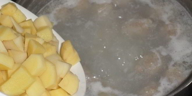 Рецепт супа с рисом, щавелем и фрикадельками