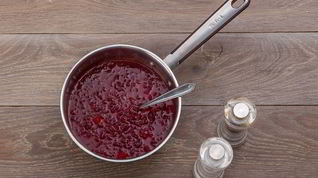 Рецепт Горячего свекольника со сметаной