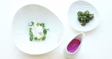 Рецепт Холодного свекольника со свежим огурцом и горячий картофель с укропом