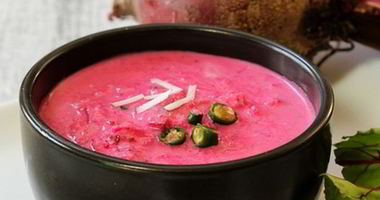 Рецепт Пикантного свекольника с таном, мацони и оливками