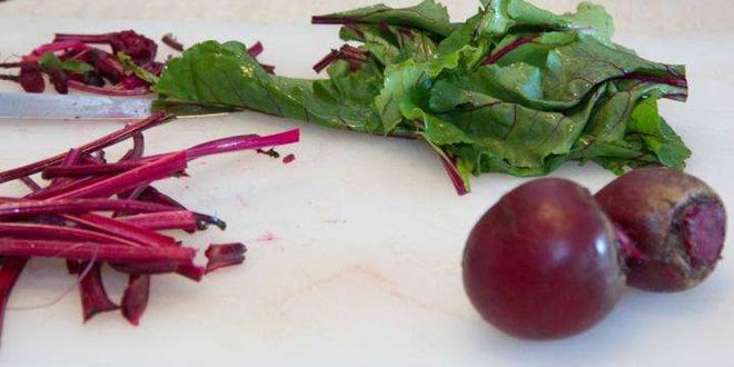 Рецепт свекольника холодного с ботвой