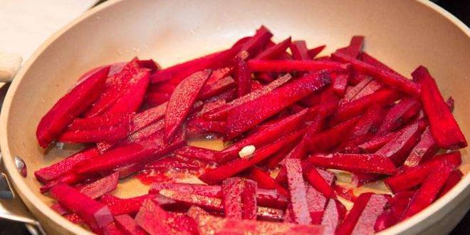 Рецепт свекольника холодного с ботвой