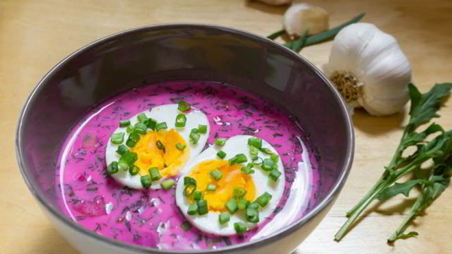 Рецепт свекольника на кефире с ветчиной, редисом и горчицей