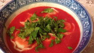 Рецепт Свекольника с грибными пельмешками