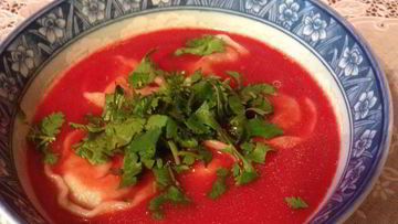 Рецепт Свекольника с грибными пельмешками