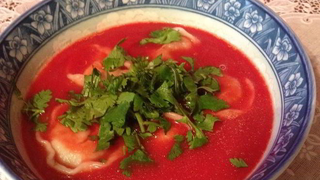 Рецепт свекольника с грибными пельмешками