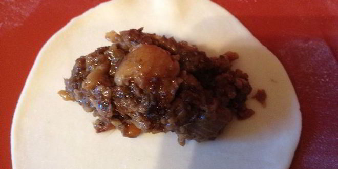 Рецепт свекольника с грибными пельмешками