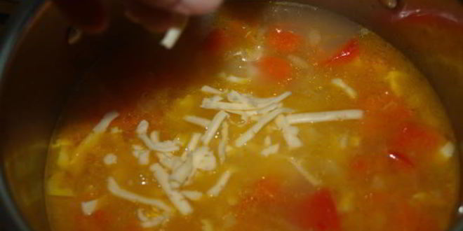 Рецепт острого сырного супа с йогуртом