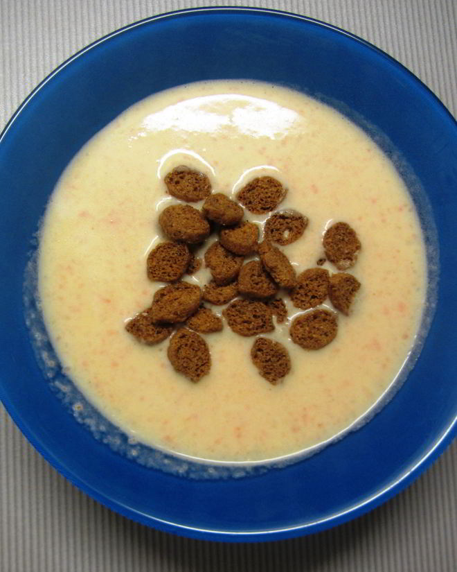 Рецепт сырного крема-супа с сухариками