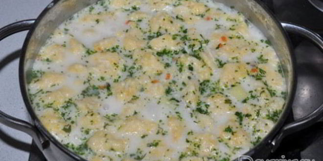 Рецепт сырного супа с кукурузными клецками