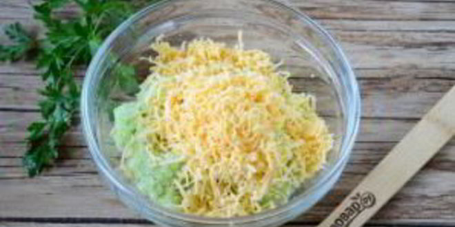 Рецепт блинчиков из кабачков с сыром и чесноком