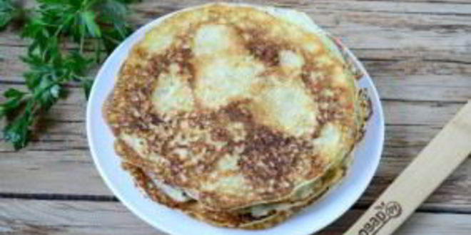 Рецепт блинчиков из кабачков с сыром и чесноком