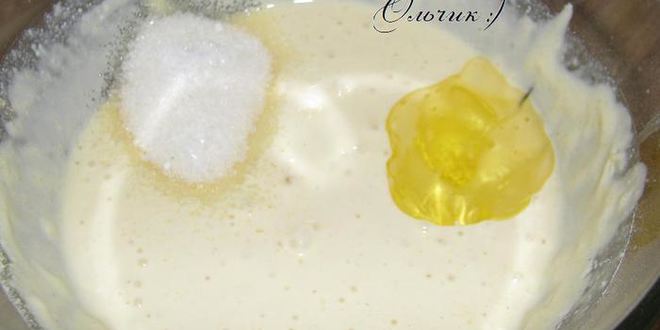 Рецепт блинчиков на твороге и сливках с яблоком