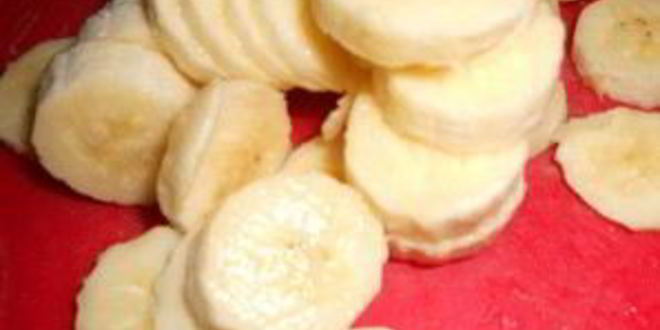 Рецепт блинчиков с бананом и сгущенкой